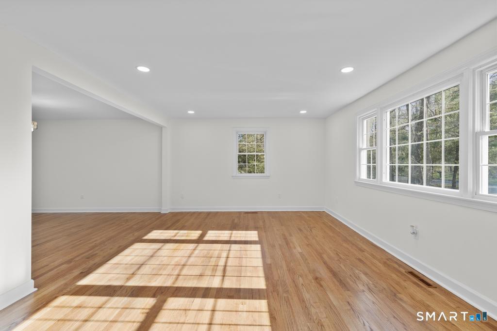 507 Little Meadow Road Guilford, CT 06437 - Photo 9 of 38