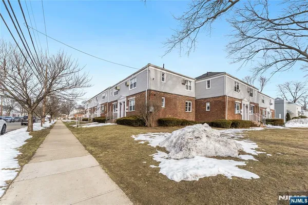 $219,067 | 70 Hastings Avenue, Unit A, Rutherford, NJ 07070