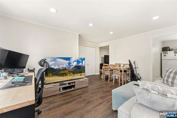 $219,067 | 70 Hastings Avenue, Unit A, Rutherford, NJ 07070