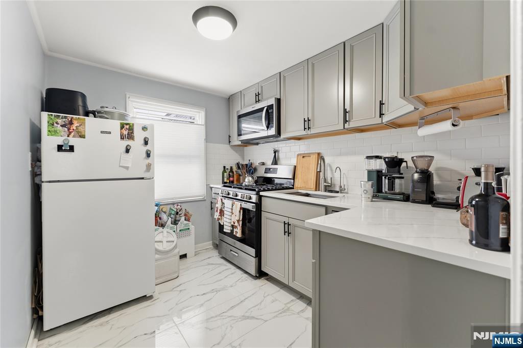 70 Hastings Avenue, Unit A Rutherford, NJ 07070 - Photo 6 of 9