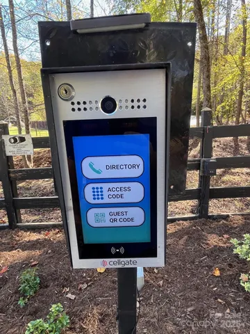 a view of a yard with street sign