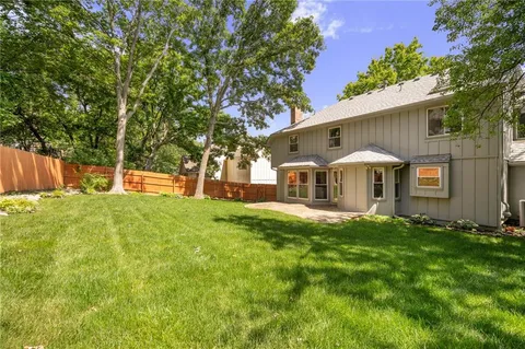 $530,000 | 14610 West 83rd Street, Lenexa, KS 66215