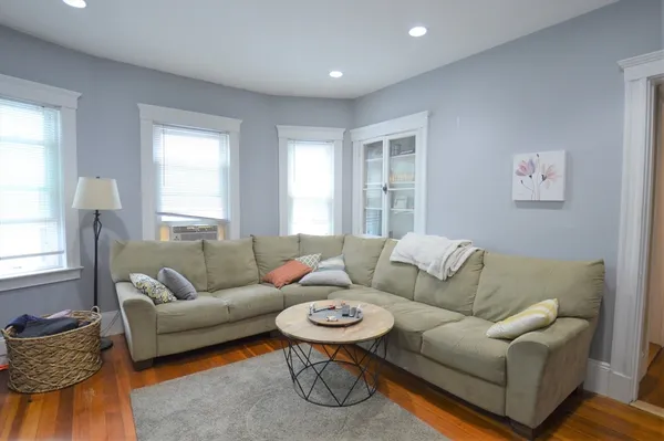 $3,350 | 18 Hunnewell Avenue, Unit 2, Boston, MA 02135