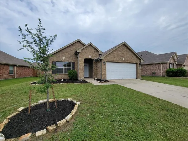 $2,250 | 2201 Willow Creek Drive, Little Elm, TX 75068