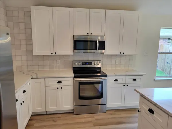 $2,250 | 2201 Willow Creek Drive, Little Elm, TX 75068