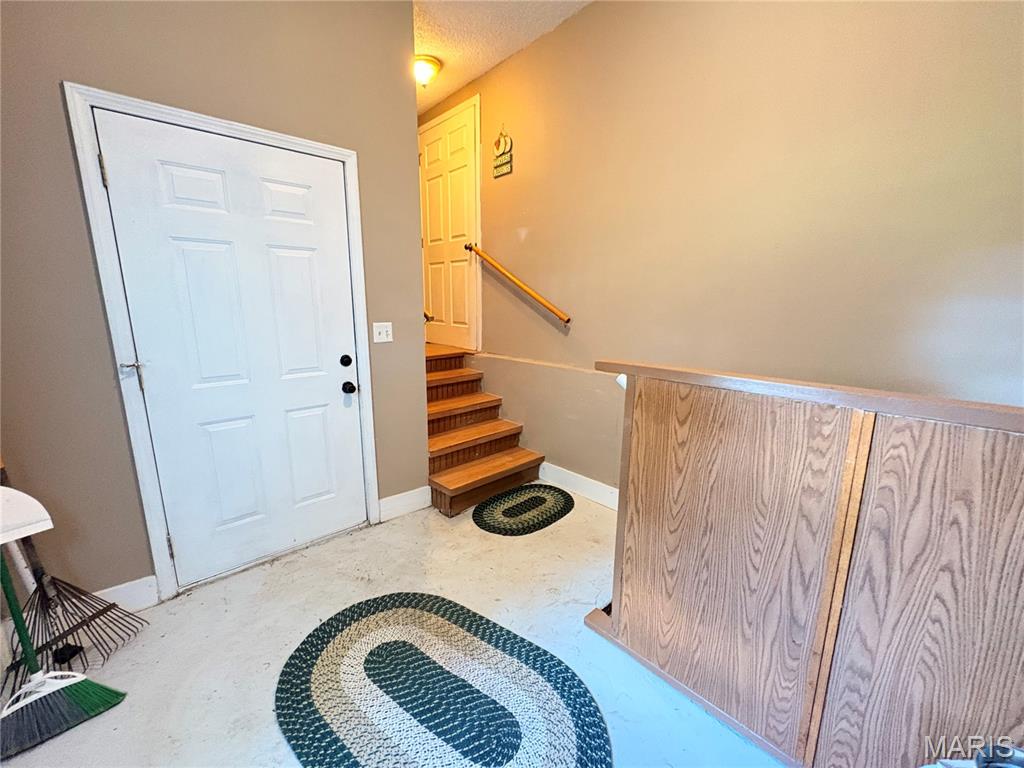 101 Mor Wilsonville, IL 62093 - Photo 25 of 34