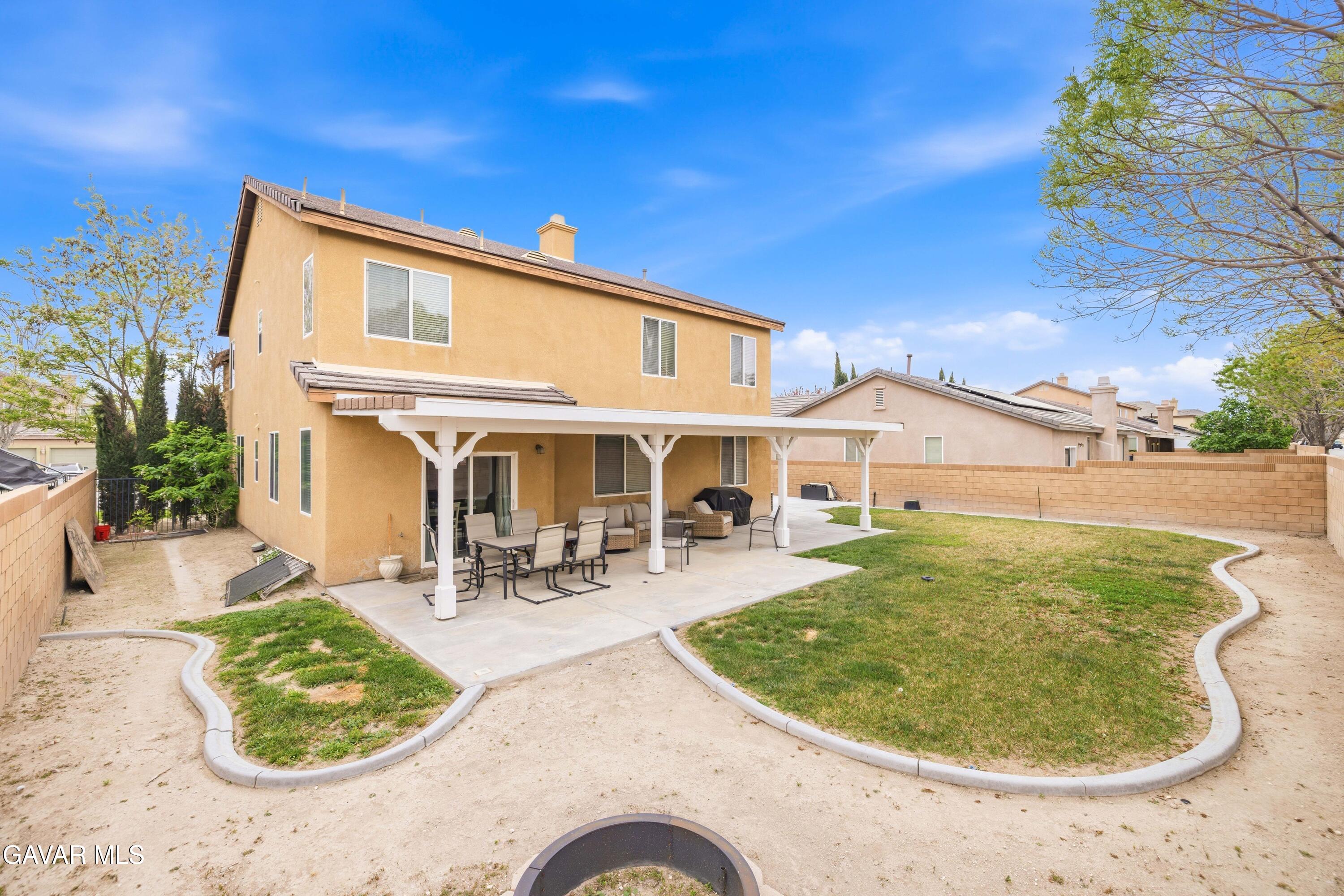 44663 Ruthron Avenue Lancaster, CA 93536 - Photo 37 of 40 44663 Ruthron Ave-36