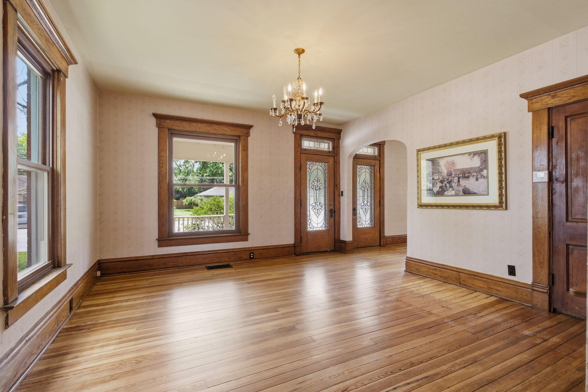 484 County Line Road Westerville, OH 43082 - Photo 6 of 72