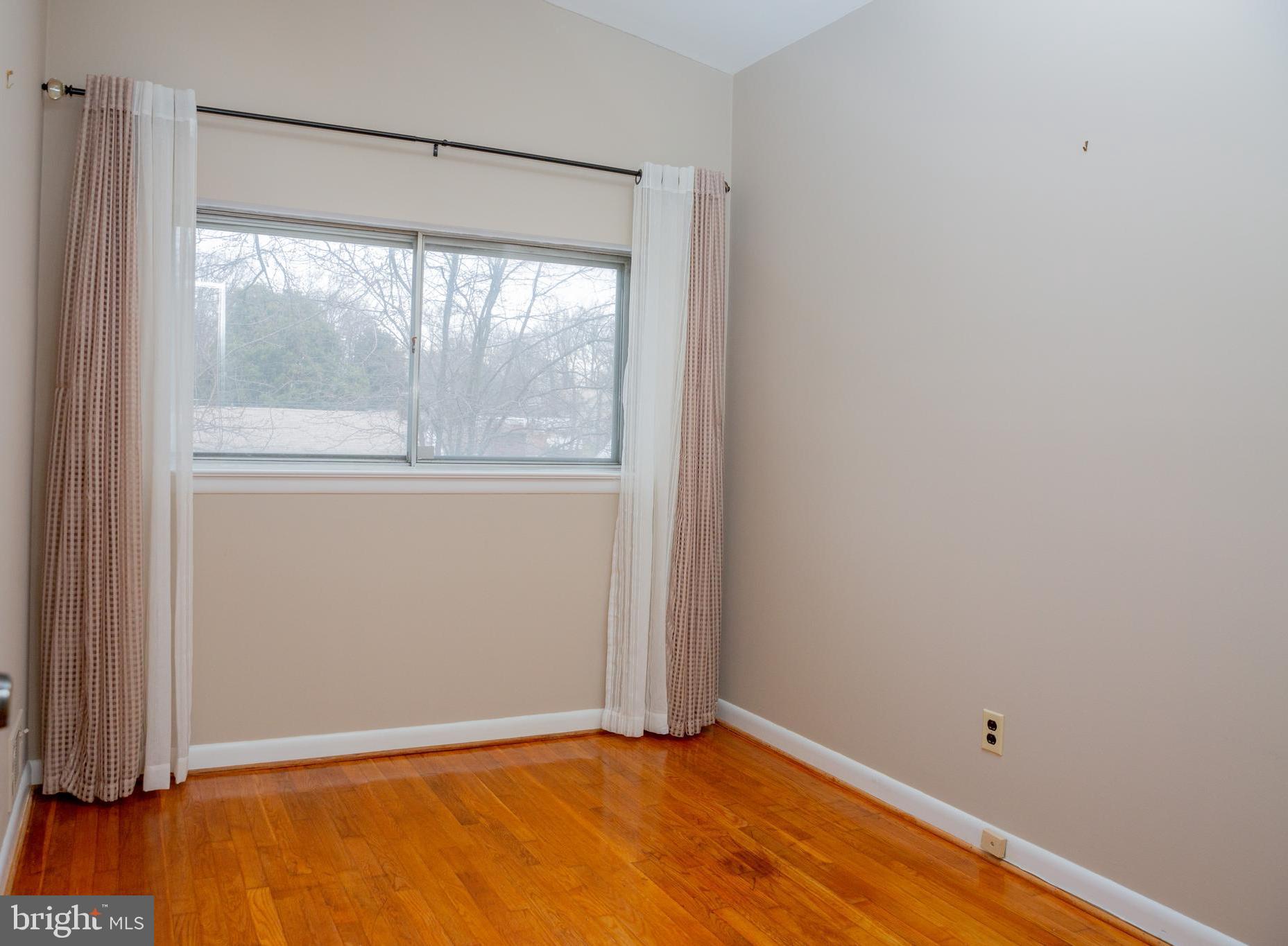 901 Hyde Road Silver Spring, MD 20902 - Photo 19 of 37