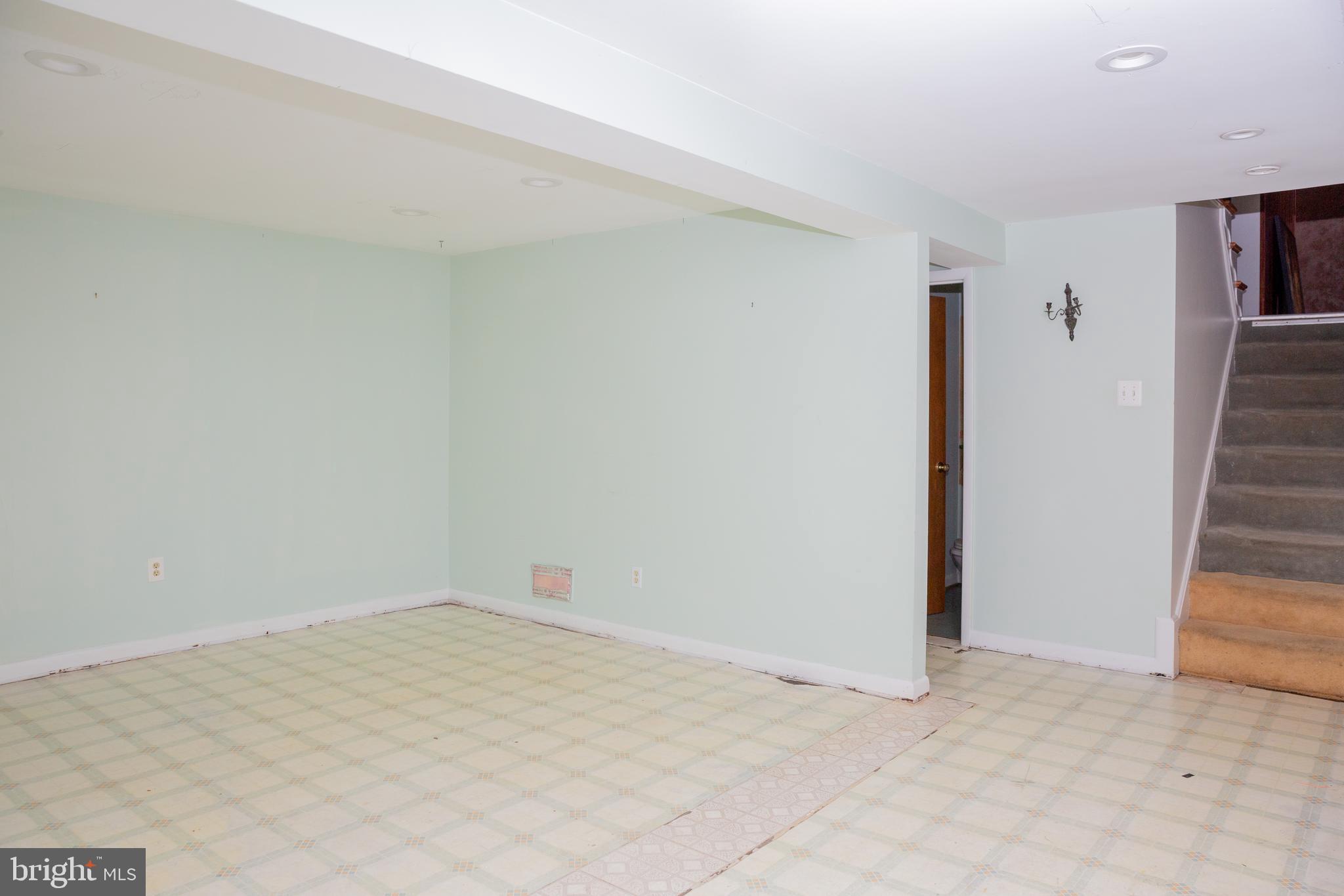 901 Hyde Road Silver Spring, MD 20902 - Photo 29 of 37