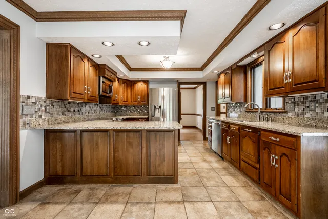 $950,000 | 10715 Compass Court, Indianapolis, IN 46256