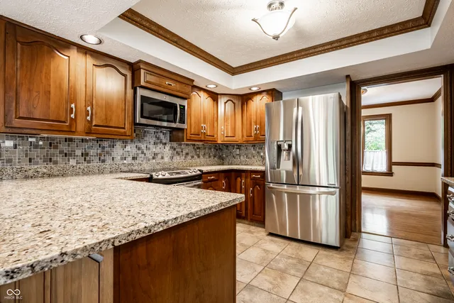 $950,000 | 10715 Compass Court, Indianapolis, IN 46256