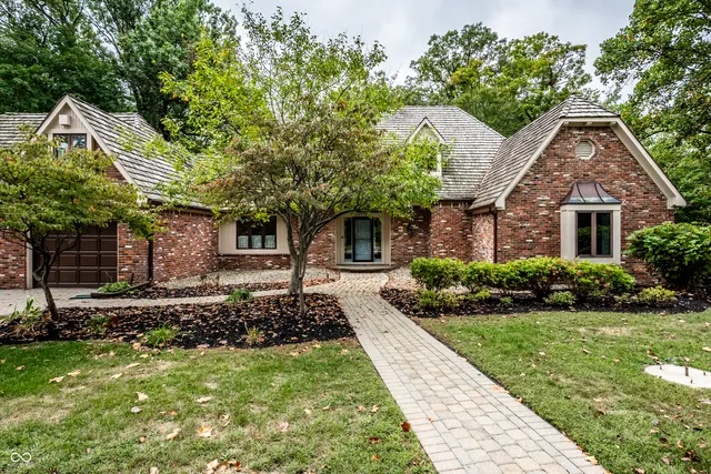 $950,000 | 10715 Compass Court, Indianapolis, IN 46256