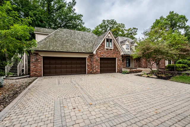 $950,000 | 10715 Compass Court, Indianapolis, IN 46256