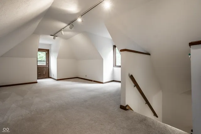 $950,000 | 10715 Compass Court, Indianapolis, IN 46256