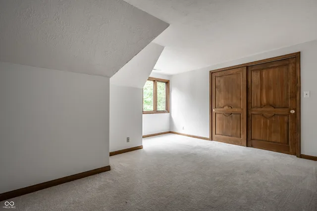 $950,000 | 10715 Compass Court, Indianapolis, IN 46256