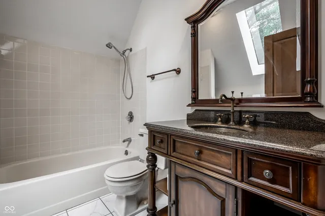 $950,000 | 10715 Compass Court, Indianapolis, IN 46256