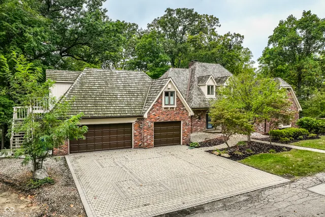 $950,000 | 10715 Compass Court, Indianapolis, IN 46256