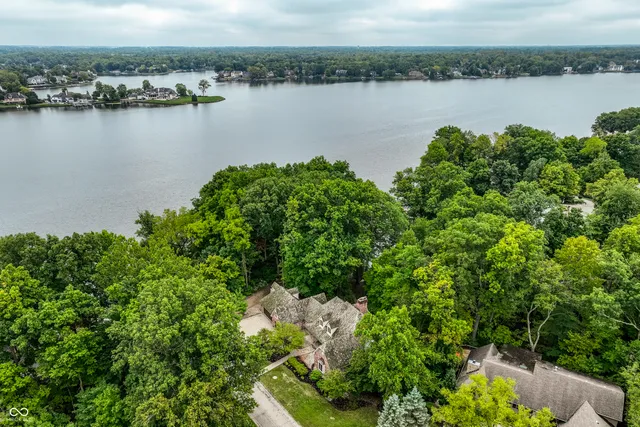 $950,000 | 10715 Compass Court, Indianapolis, IN 46256