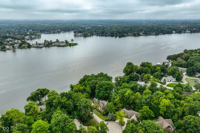 $950,000 | 10715 Compass Court, Indianapolis, IN 46256