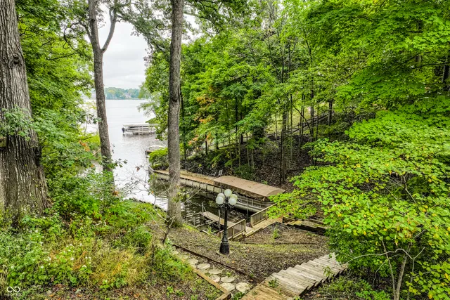 $950,000 | 10715 Compass Court, Indianapolis, IN 46256