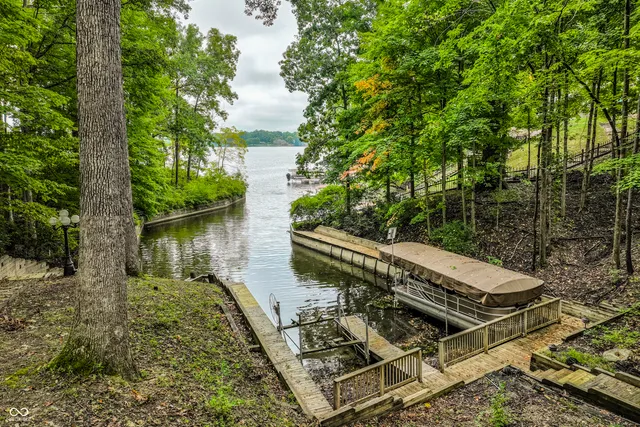 $950,000 | 10715 Compass Court, Indianapolis, IN 46256