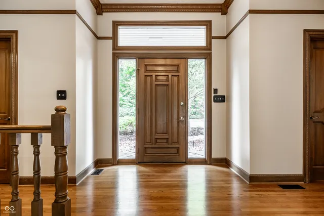 $950,000 | 10715 Compass Court, Indianapolis, IN 46256