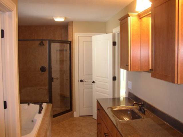 5461 Julie Ann Road Bettendorf, IA 52722 - Photo 9 of 9 Gallery Image 9