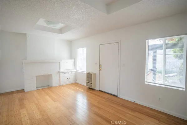 $1,395,000 | 1513 East Broadway, Long Beach, CA 90802