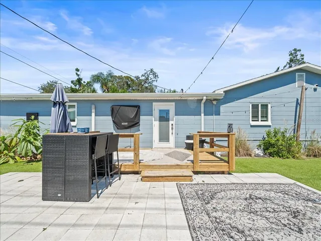 a view of a house with sitting area