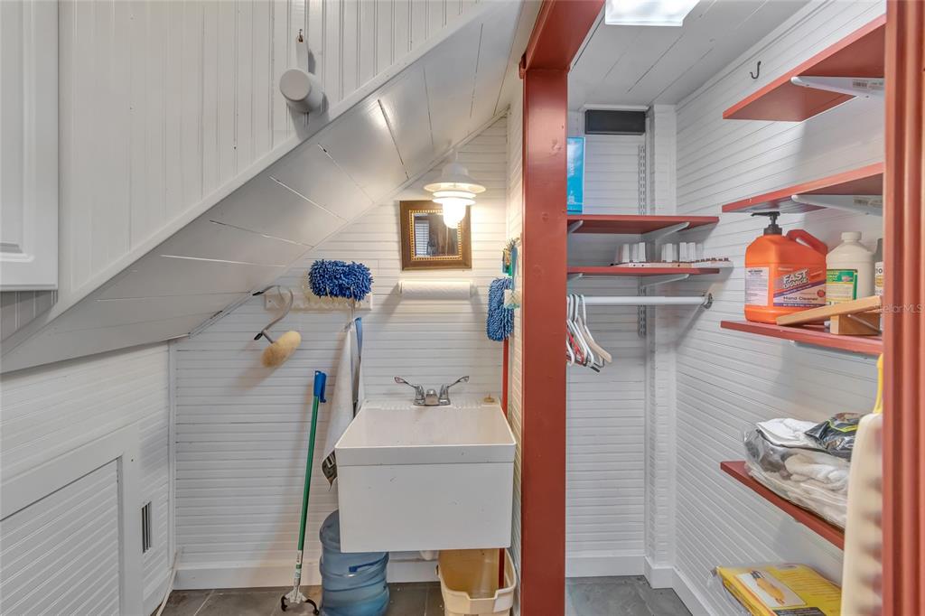 Wolf Branch Road Sorrento, FL 32776 - Photo 18 of 33 a view of hallway