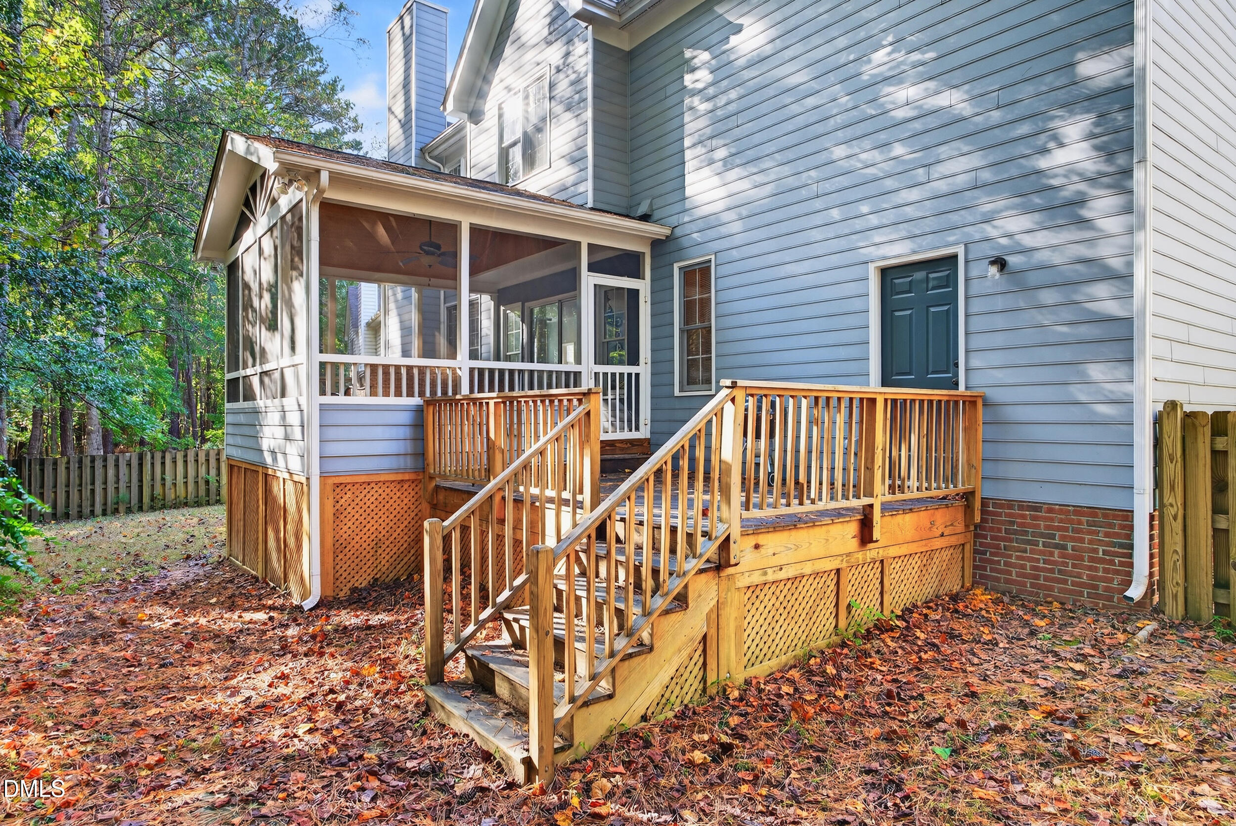 105 Point Harbor Drive Cary, NC 27519 - Photo 33 of 39 51_050_dsc09489