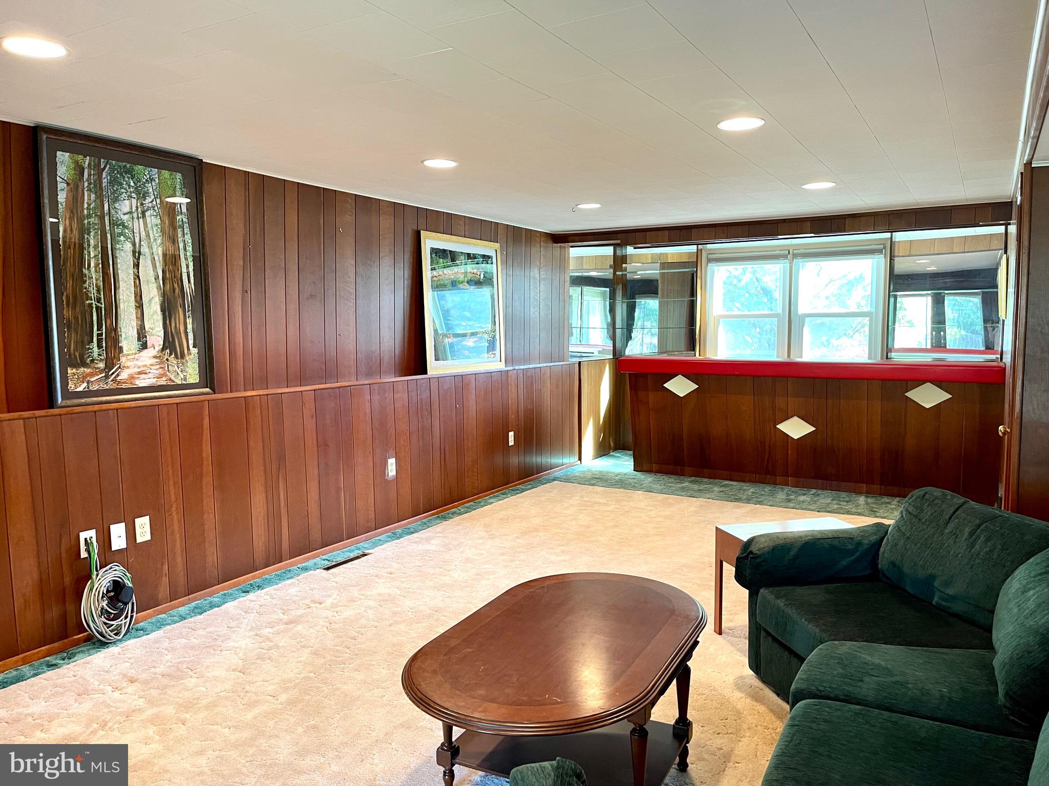 1212 Dulaney Valley Road Towson, MD 21286 - Photo 44 of 61 Wet bar!