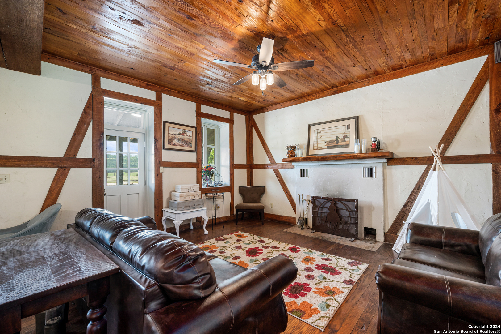 103 Waring Welfare Road Boerne, TX 78006 - Photo 18 of 33