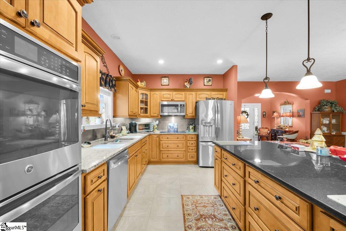 121 Sunset Bay Boulevard Seneca, SC 29672 - Photo 11 of 35