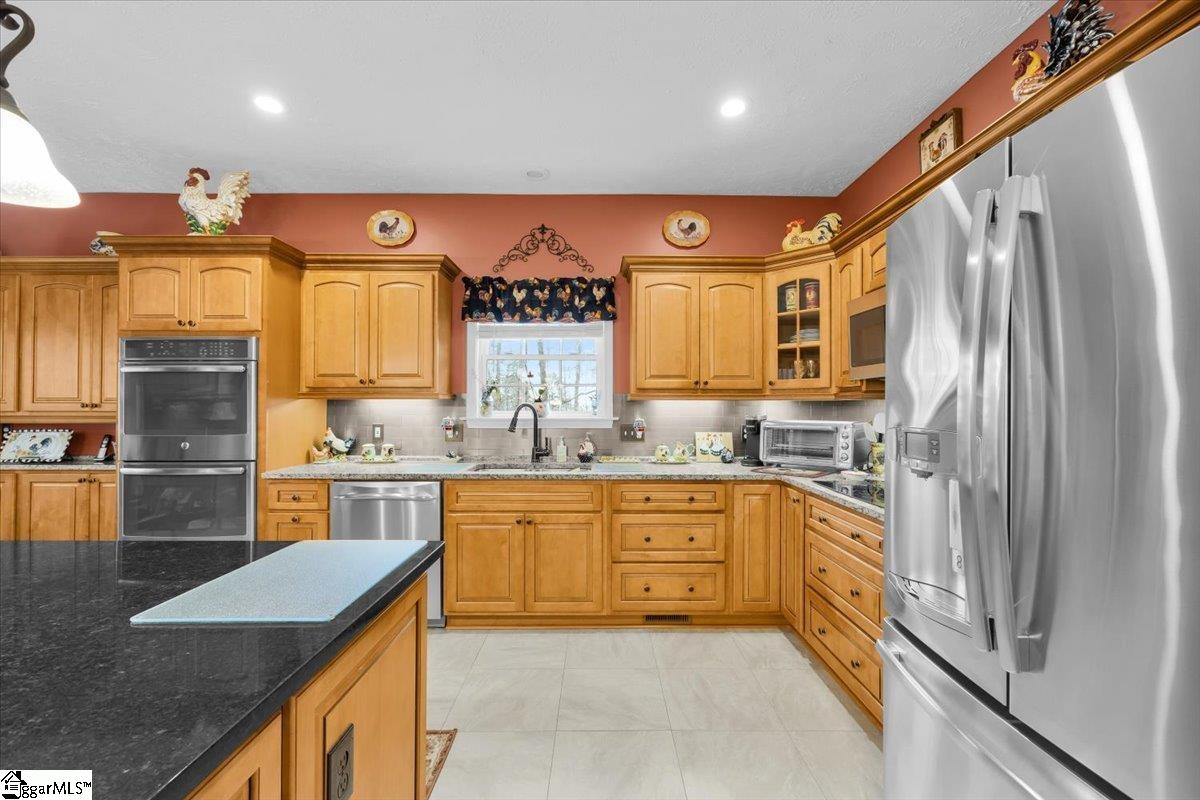 121 Sunset Bay Boulevard Seneca, SC 29672 - Photo 7 of 35