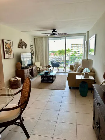 $2,500 | 88500 Overseas Highway, Unit 419, Islamorada, FL 33036