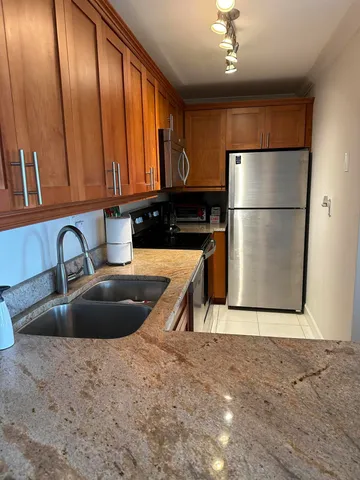 $2,500 | 88500 Overseas Highway, Unit 419, Islamorada, FL 33036