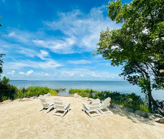 $2,500 | 88500 Overseas Highway, Unit 419, Islamorada, FL 33036