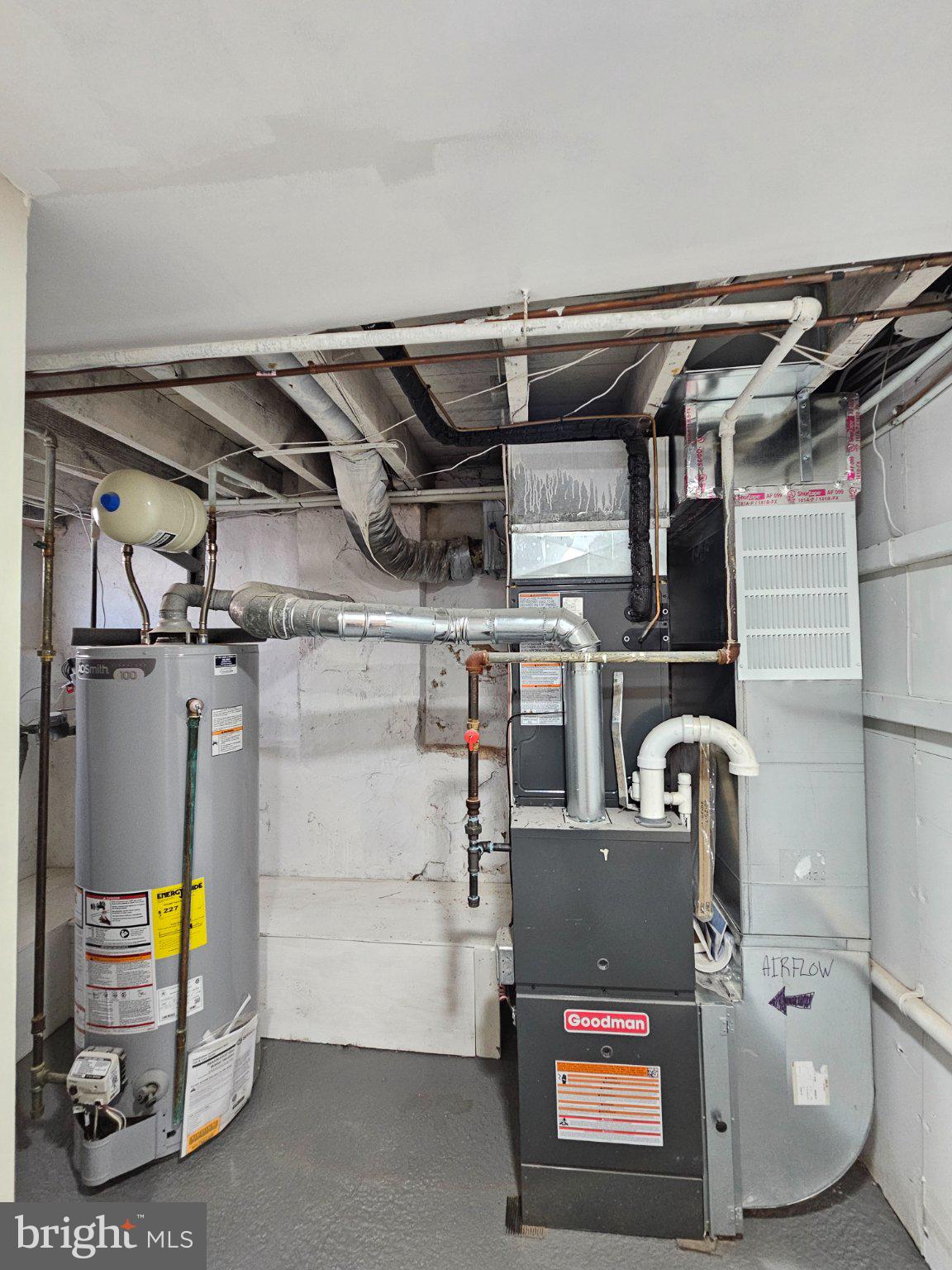 53 West 4th Street New Castle, DE 19720 - Photo 14 of 21 Efficient utility space with modern systems.