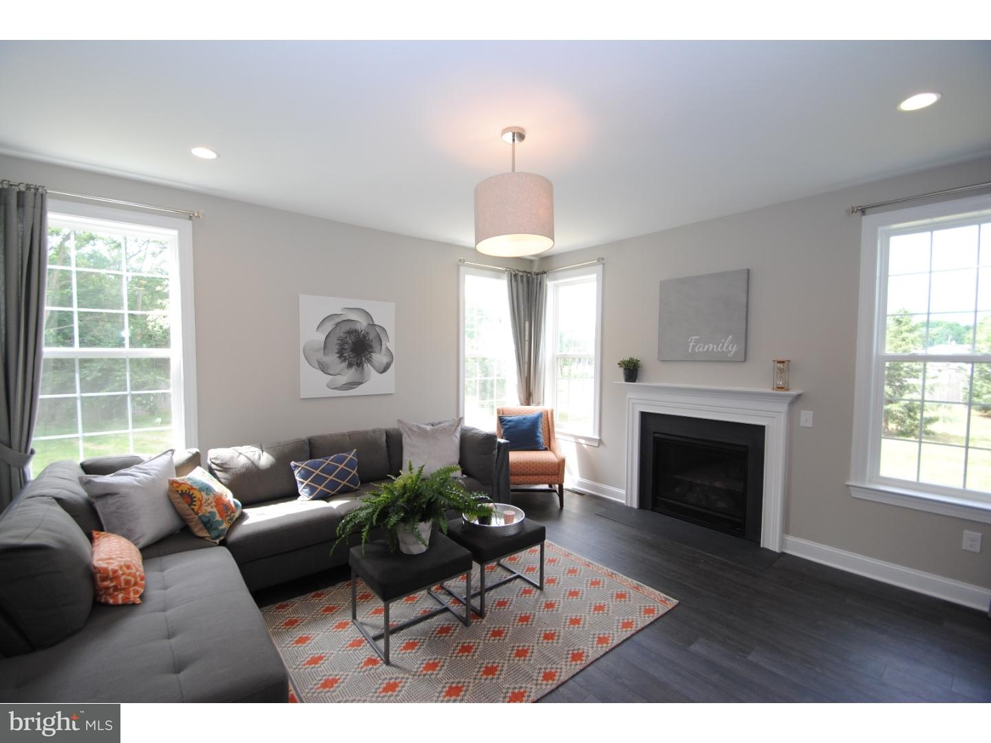 45 London Road Burlington, NJ 08016 - Photo 4 of 25