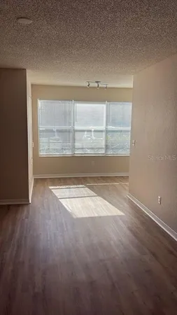 $1,300 | 5120 Conroy Road, Unit 15, Orlando, FL 32811