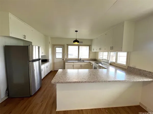 $3,000 | 1611 Ua Drive, Honolulu, HI 96816