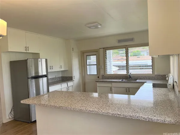 $3,000 | 1611 Ua Drive, Honolulu, HI 96816