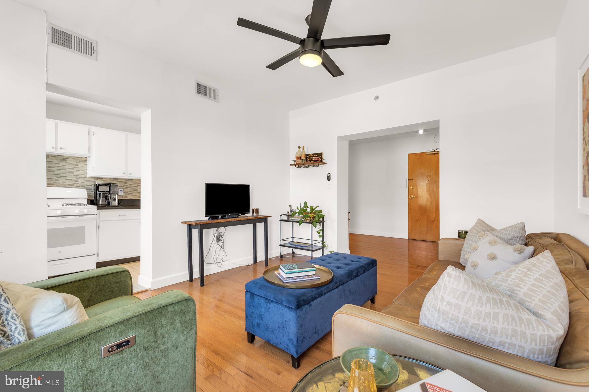 2633 Adams Mill Road Northwest, Unit 403 Washington, DC 20009 - Photo 3 of 18 Gallery Image 3