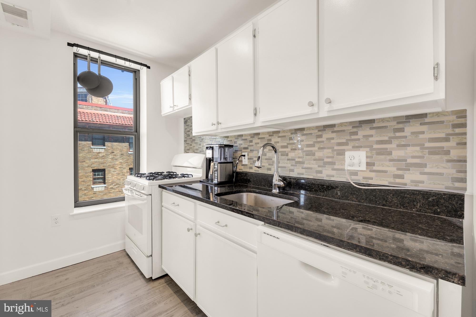 2633 Adams Mill Road Northwest, Unit 403 Washington, DC 20009 - Photo 5 of 18 Gallery Image 5