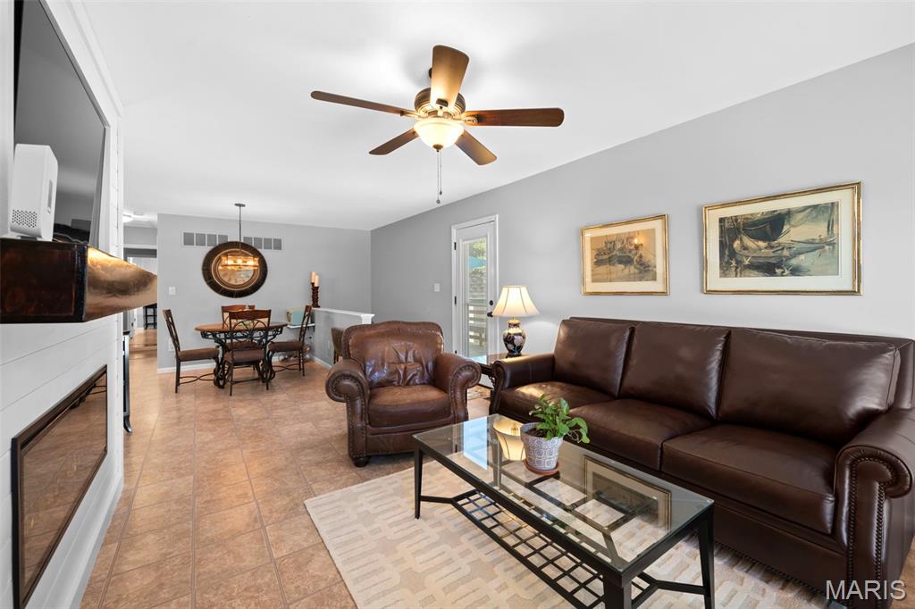 170 Cascade Terrace Drive Ballwin, MO 63021 - Photo 5 of 39