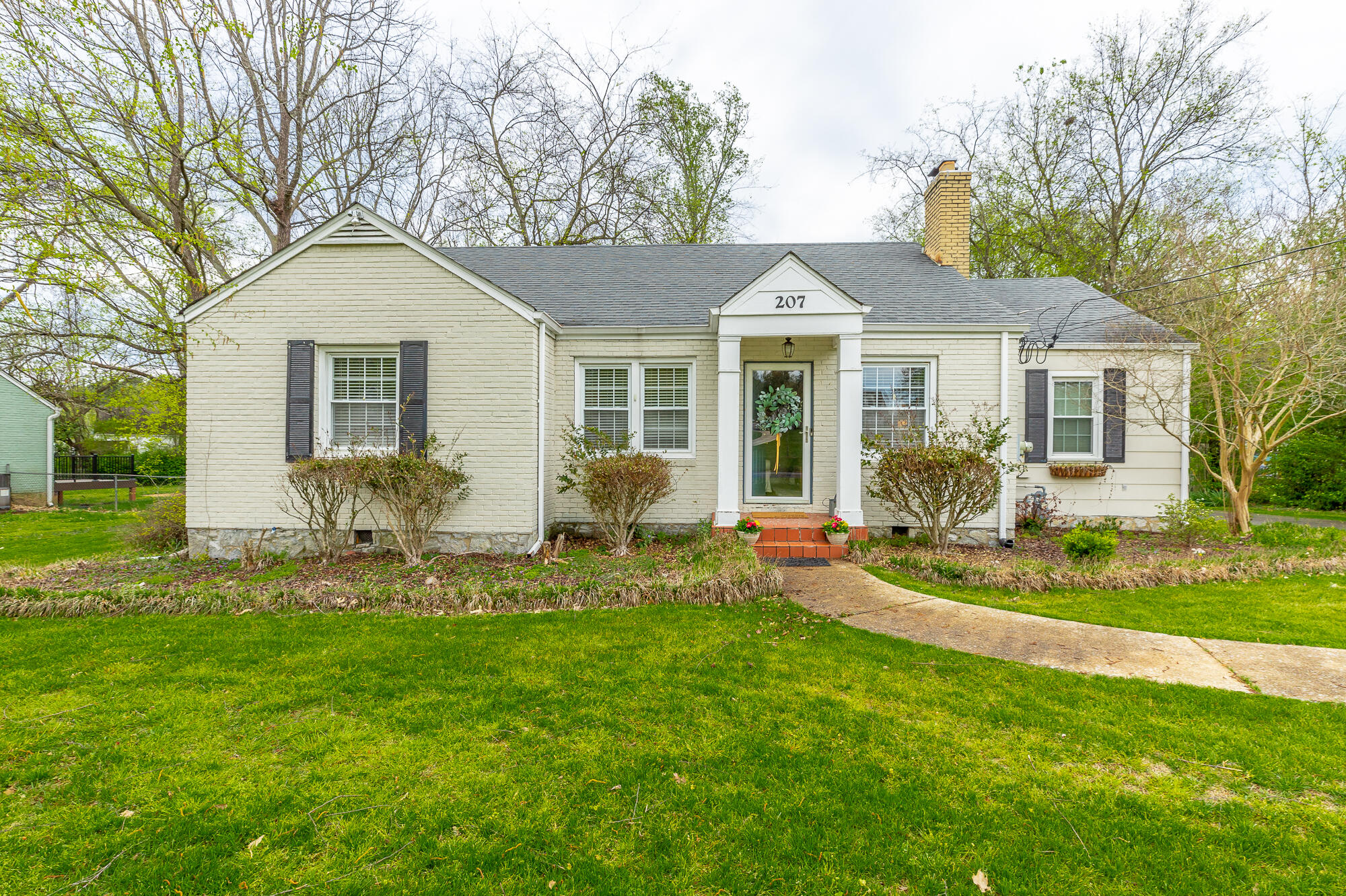 207 Bass Road Chattanooga, TN 37421 - Photo 1 of 35 207 Bass Road HD-49