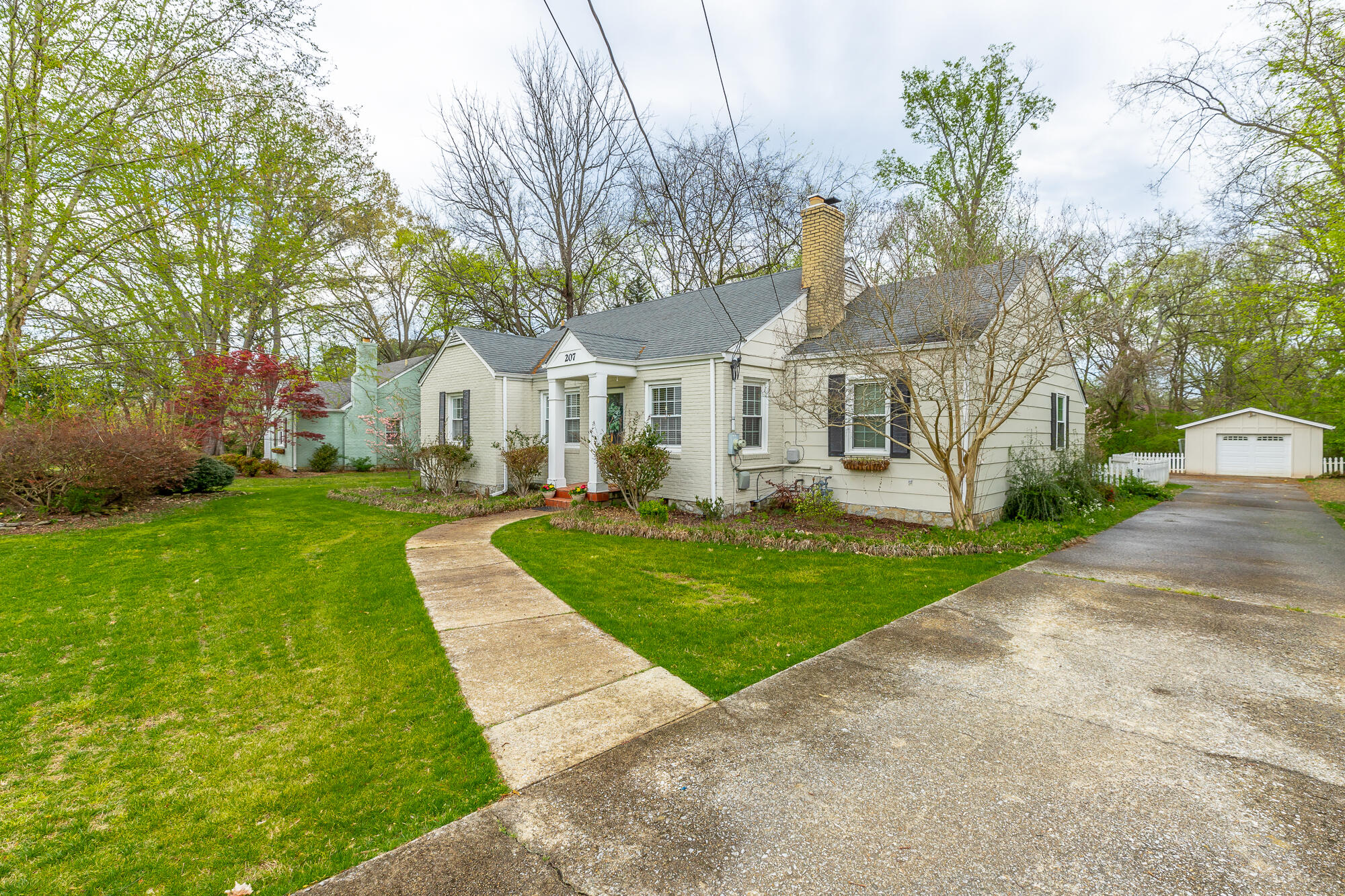207 Bass Road Chattanooga, TN 37421 - Photo 2 of 35 207 Bass Road HD-52