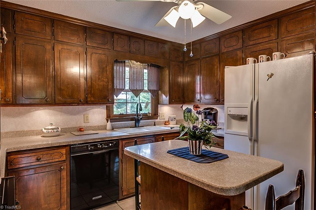 3938 Old Courthouse Road Sophia, NC 27350 - Photo 9 of 30 Gallery Image 9